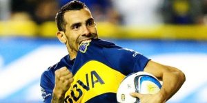 Siêu sao tiền đạo Carlos Tevez 