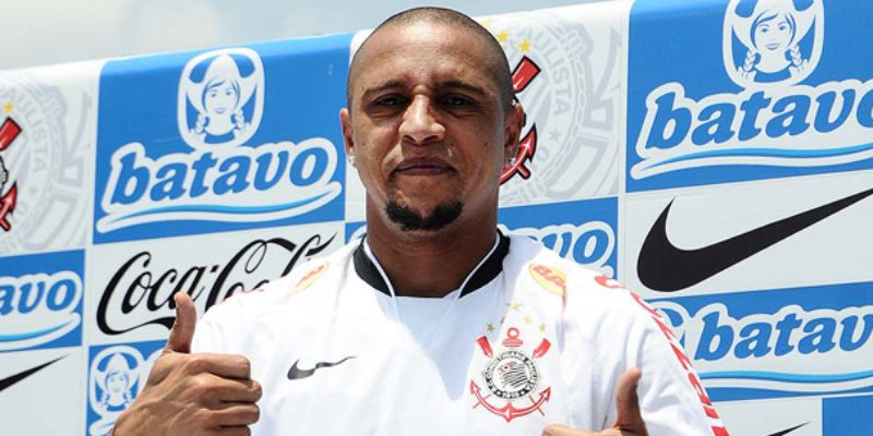 Roberto Carlos tại Corinthians và Anzhi Makhachkala